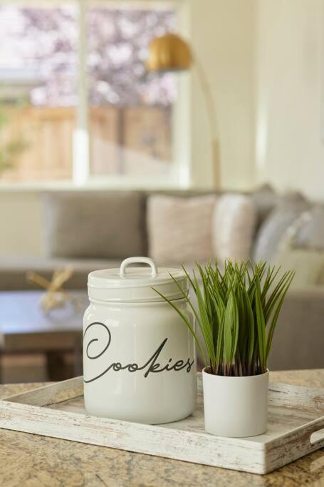 New Upscale House, Tahoe 30-Min W/ Cal King Reno Bagian luar foto