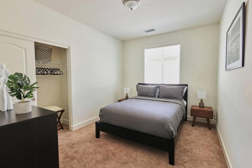 New Upscale House, Tahoe 30-Min W/ Cal King Reno Bagian luar foto
